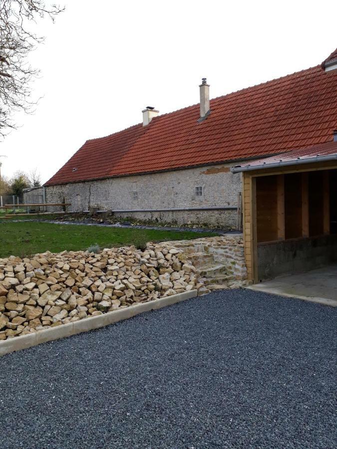 Gite " Le Vieux Noyer" Liesville-sur-Douve المظهر الخارجي الصورة