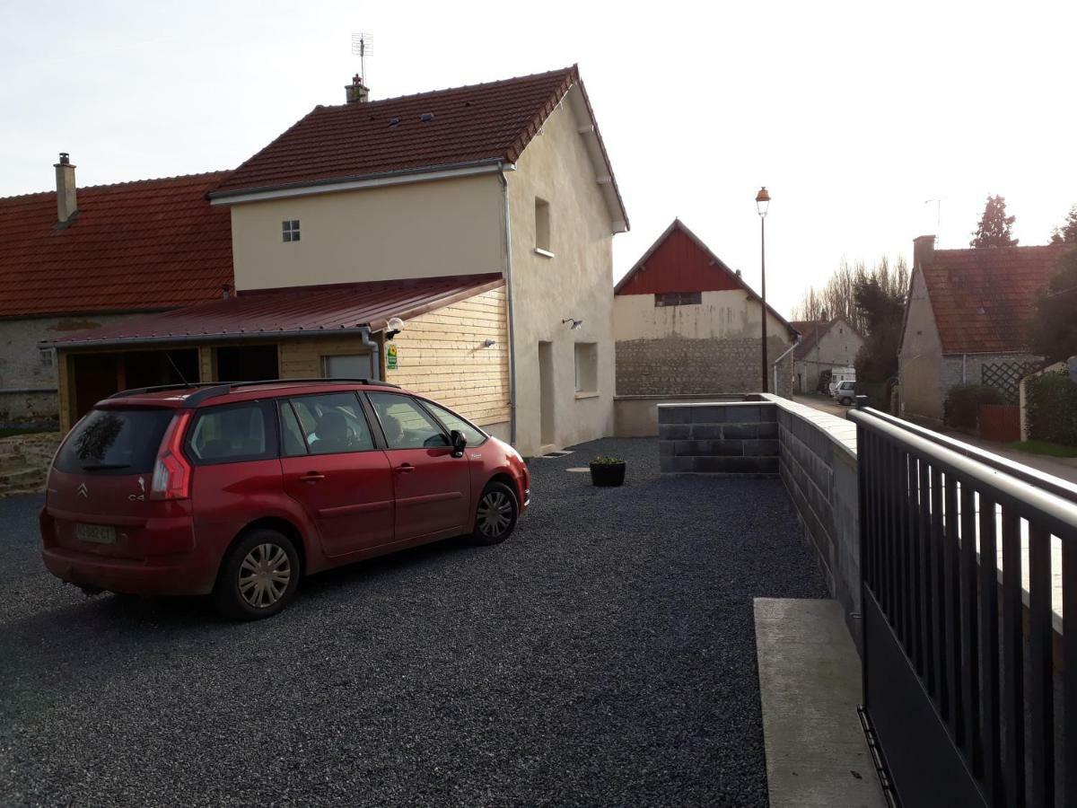 Gite " Le Vieux Noyer" Liesville-sur-Douve المظهر الخارجي الصورة